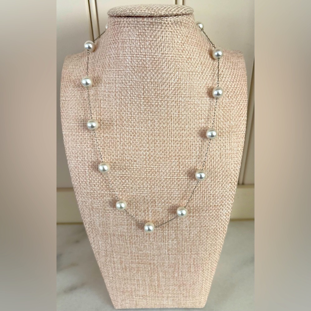 Pearl necklace on silver link 16 inch chain